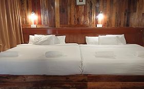 Joe Fisherman Inn
